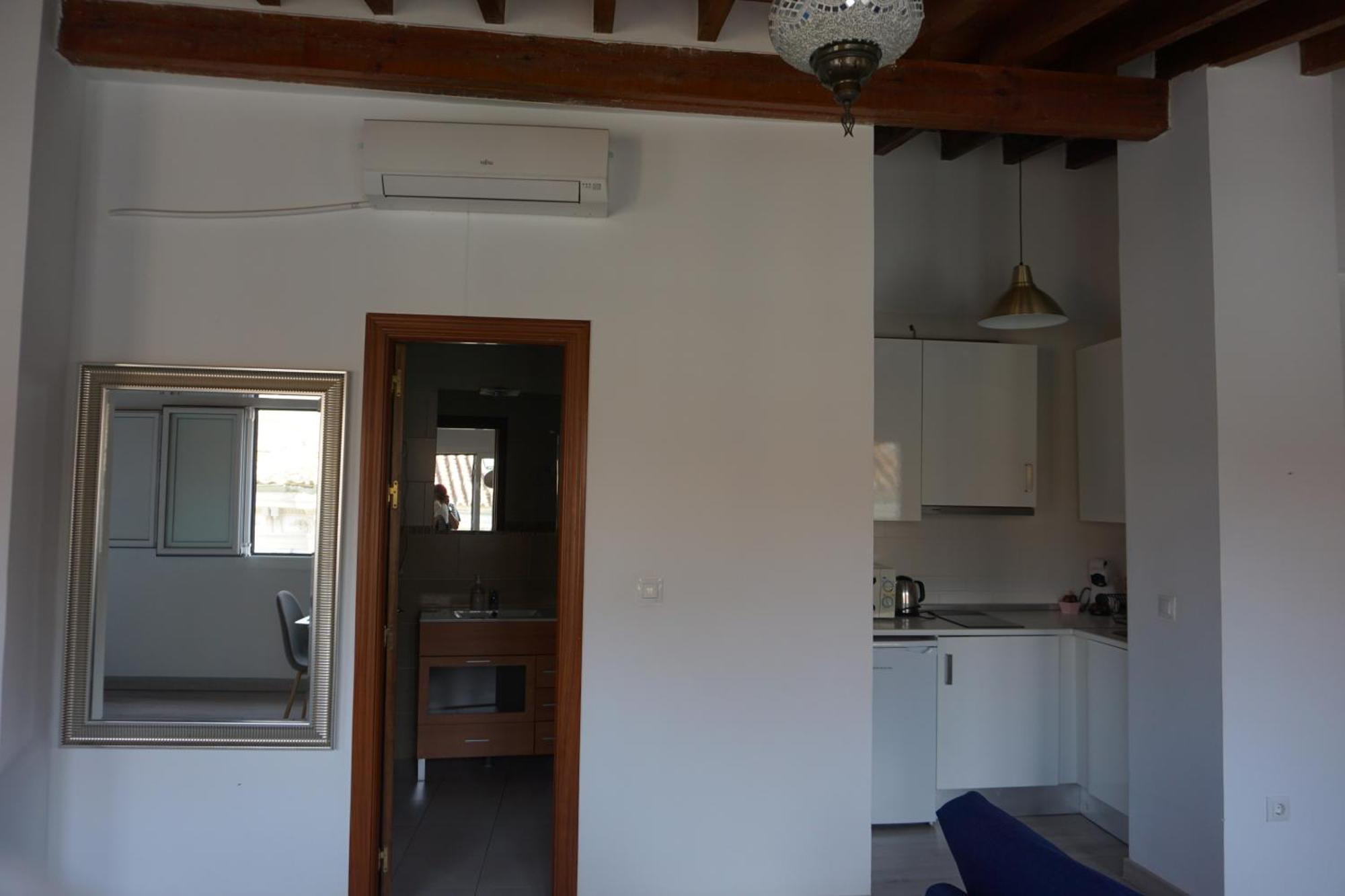 Apartamentos Mediterranea Centro Малага Екстериор снимка